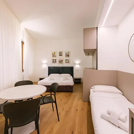 Leoni Πανσιόν