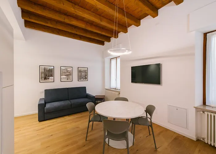 Leoni Πανσιόν